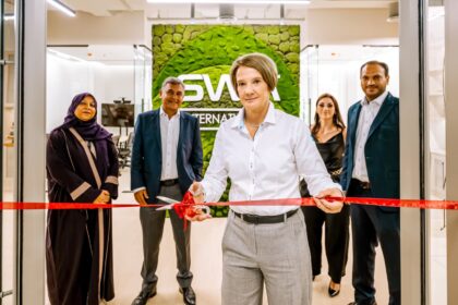 Katrin Hanske, CEO of SWM International cuting the ribbon of the New Dubai Office