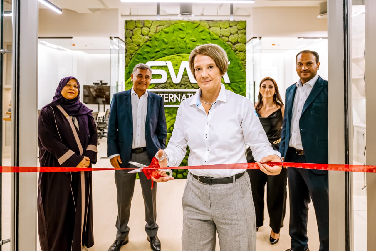 Katrin Hanske, CEO of SWM International cuting the ribbon of the New Dubai Office